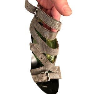 𝅺Micheal Kors size 10 Silver & Gray reptile strappy platform heels